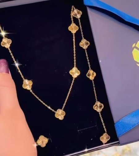 طقم فانكليف مطلي بالذهب الأصلي( سنسال واسواره وخاتم)