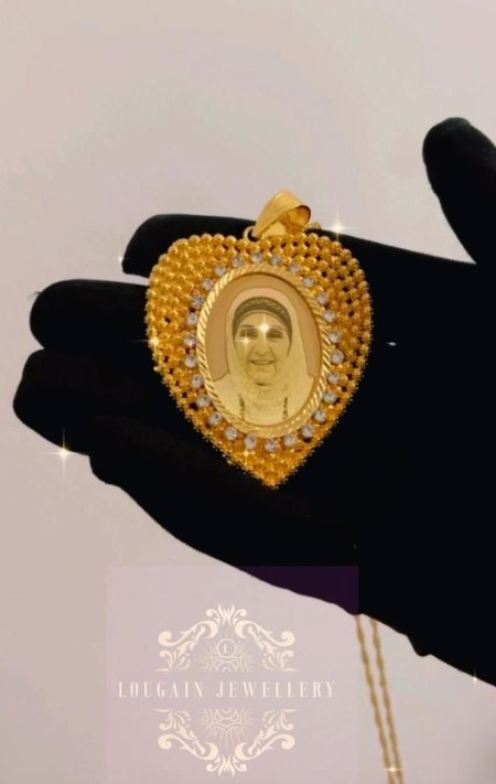 طباعة صور برواز قلب زركون شامل السنسال