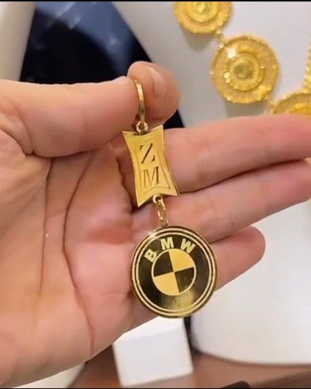 مدالية مفتاح سيارة مطلية بذهب 24