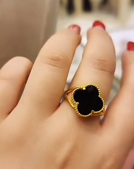 خاتم فانكليف مميز باللون الاسود
