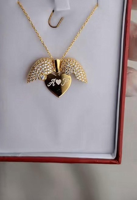 عقد القلب  مطلي بذهب اصلي 24 قراط شامل كتابه الاسم من اختيارك