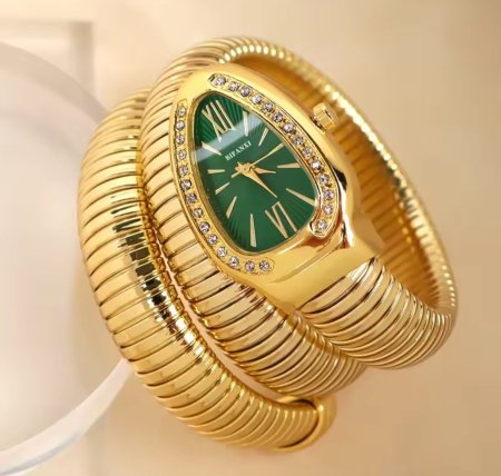 ساعة كوبي بلغاري باللون الاخضر