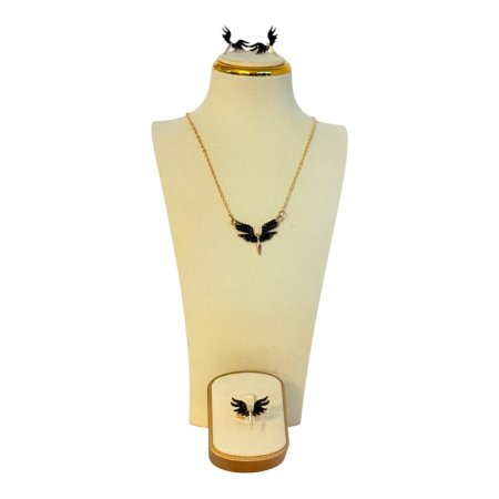 طقم عنقاء باللون الاسود المميز ( عقد وحلق وخاتم )