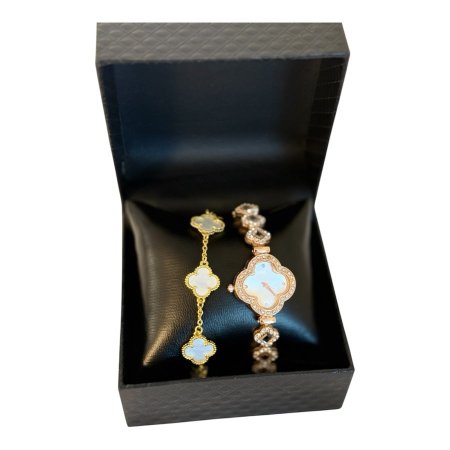 بكج  فانكليف ساعة مع اسوارة باللون الابيض