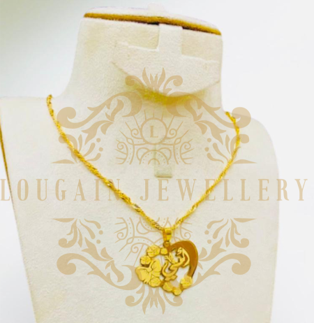 سلسلة اسم قلب مزخرف بالورود